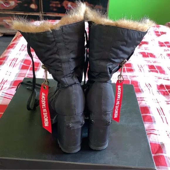 POSTER GRL Fur flight boot chunky heel 6 preowned