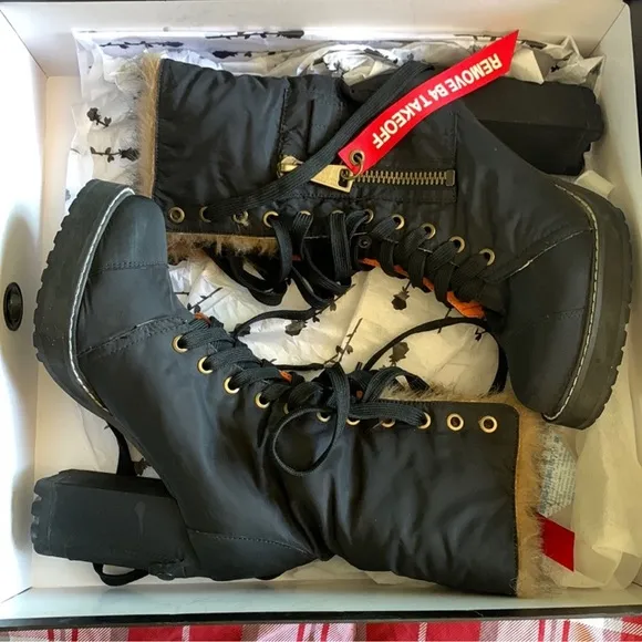 POSTER GRL Fur flight boot chunky heel 6 preowned