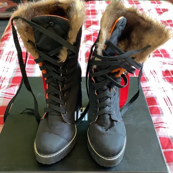POSTER GRL Fur flight boot chunky heel 6 preowned