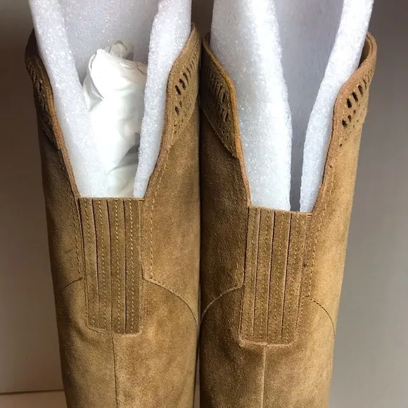 PRICE FIRM BNIB Vince Camuto Karinda Tan OTK Suede Boots 6