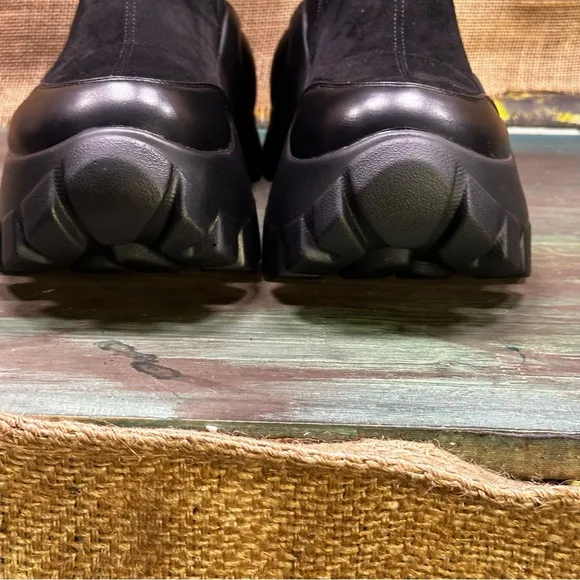 Pull on Vegan Leather Knee-High Chunky Platform Boots size 8 (39) NWOT