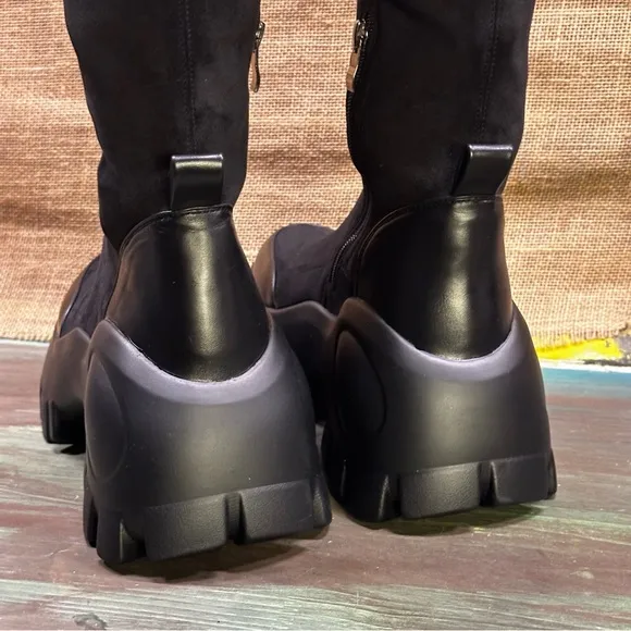 Pull on Vegan Leather Knee-High Chunky Platform Boots size 8 (39) NWOT