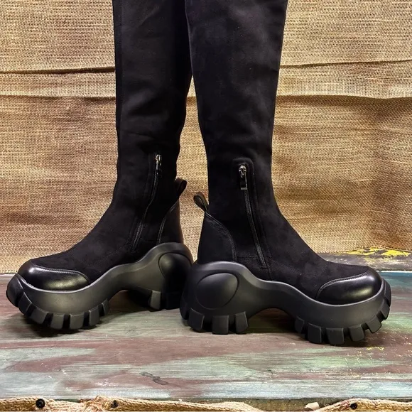 Pull on Vegan Leather Knee-High Chunky Platform Boots size 8 (39) NWOT