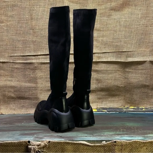 Pull on Vegan Leather Knee-High Chunky Platform Boots size 8 (39) NWOT