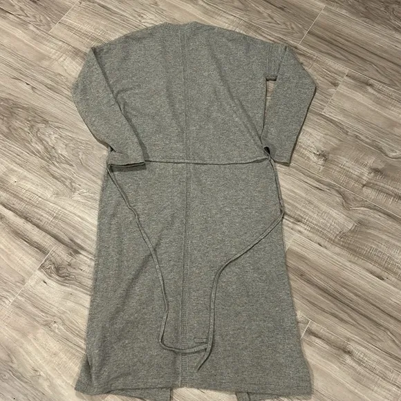 Quinn 100% Cashmere cardigan size small