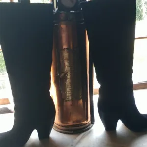 R KNEE HIGH SUEDE Nearly New Black Suede Boots Designer Aldo