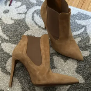 Ralph Lauren purple label boots suede