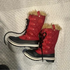 Red Sorels Snow Boots size 7 women'ss