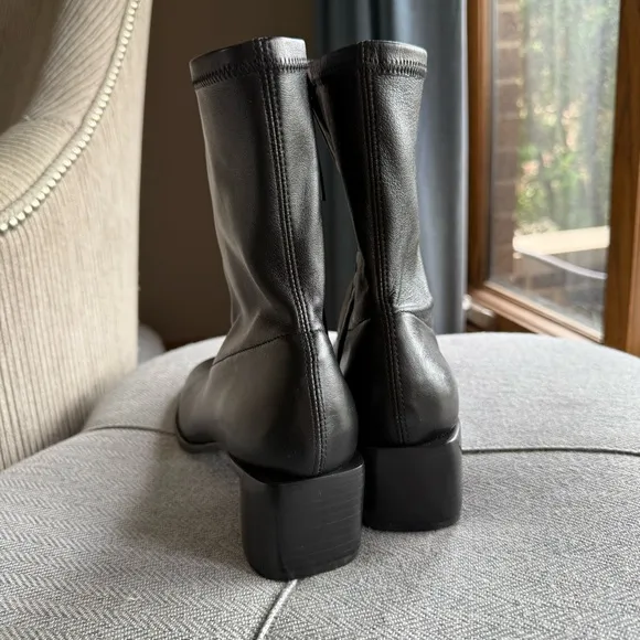 Reformation Black Heeled Boots with Chunky Heel