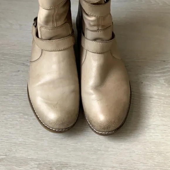Rieker Remonte Dorndorf boots distressed straps