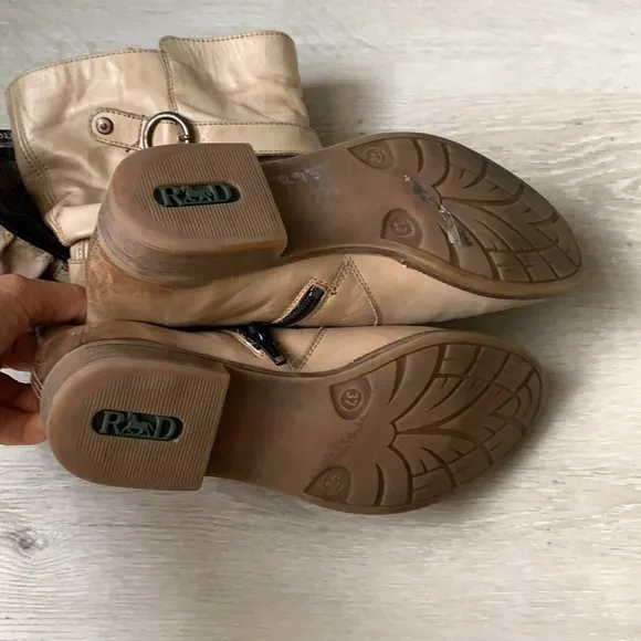 Rieker Remonte Dorndorf boots distressed straps