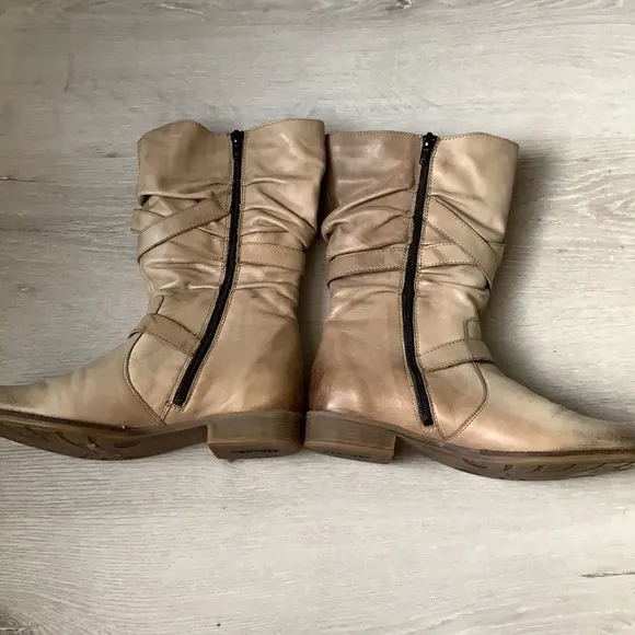 Rieker Remonte Dorndorf boots distressed straps