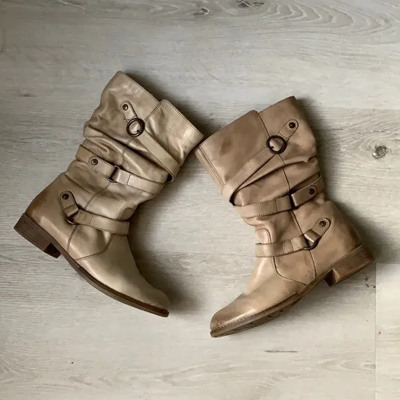 Rieker Remonte Dorndorf boots distressed straps