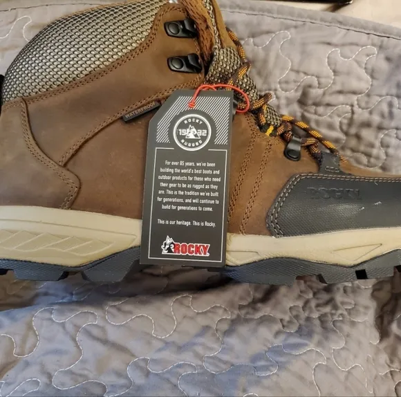 Rocky Brown Boots with High-Top Design and Padded Collar