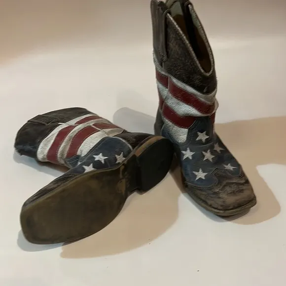 Roper Cowgirl boots, USA flag size 3 used in a great condition