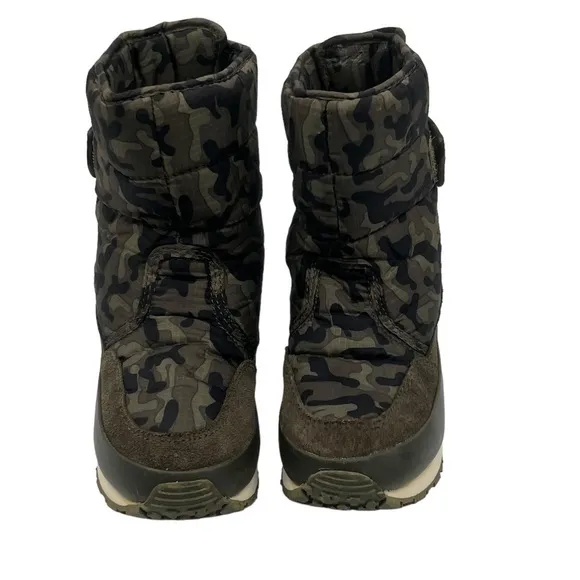 Rubber Duck Green Camouflage Snow Boots Size 11 Toddler