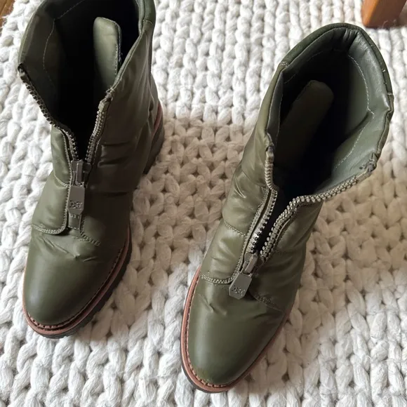 Sam Edelman Jalissa Puffer Boots, size 6.5