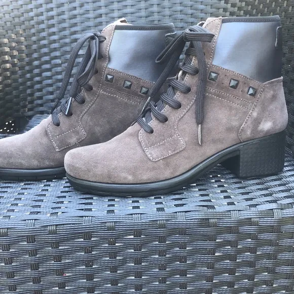 SAYDO Laced Up Suede Booties EU 36/37
