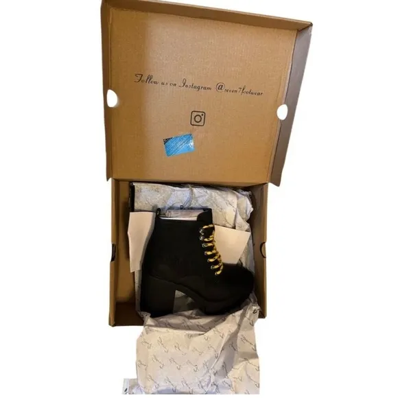 Seven7 Women's Black Ankle Booties Lug Sole Chunky Heel Casual Size 6