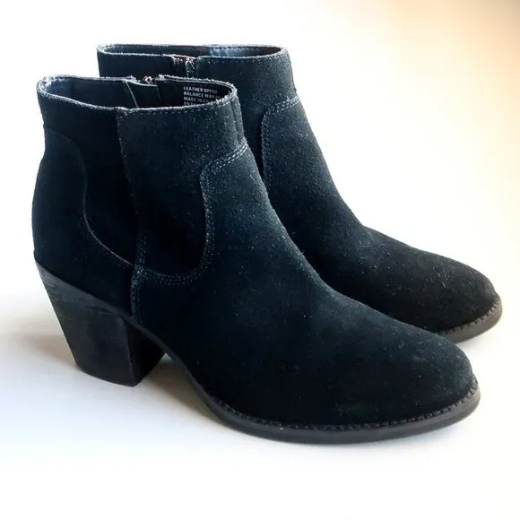 Seychelles Black Suede Leather Round Toe Block Heel Ankle Boots / Booties 7.5