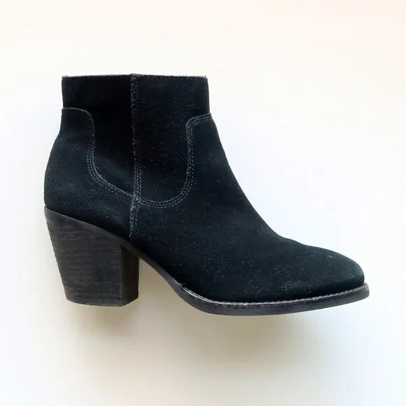 Seychelles Black Suede Leather Round Toe Block Heel Ankle Boots / Booties 7.5