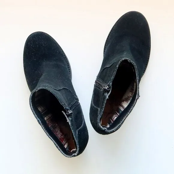 Seychelles Black Suede Leather Round Toe Block Heel Ankle Boots / Booties 7.5