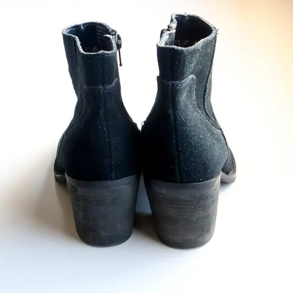 Seychelles Black Suede Leather Round Toe Block Heel Ankle Boots / Booties 7.5