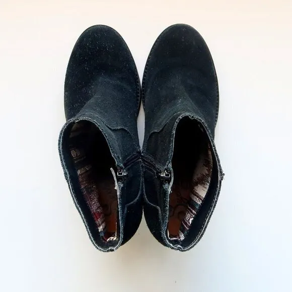 Seychelles Black Suede Leather Round Toe Block Heel Ankle Boots / Booties 7.5