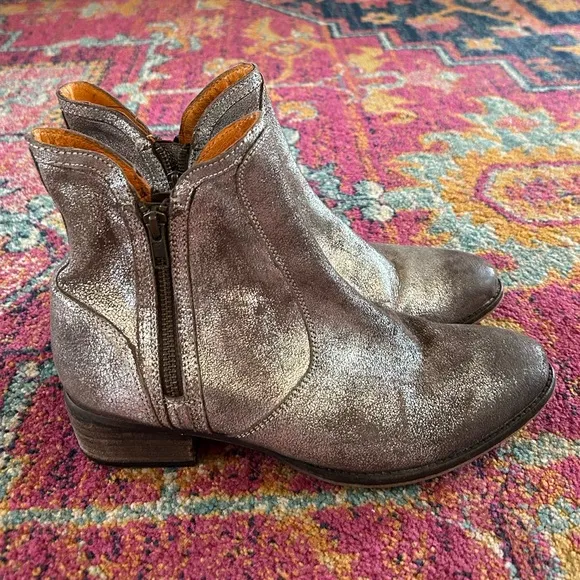 Seychelles for Anthropologie | Women’s silver distressed Lucky Penny ankle boots