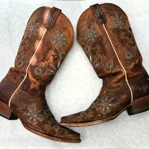 Shyanne Daisy snip toe embroidered cowgirl boots