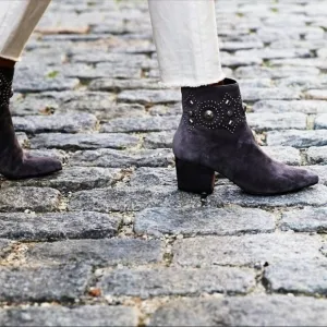 SIGERSON MORRISON Cailyn Gray Suede Studded Ankle Boots 8.5