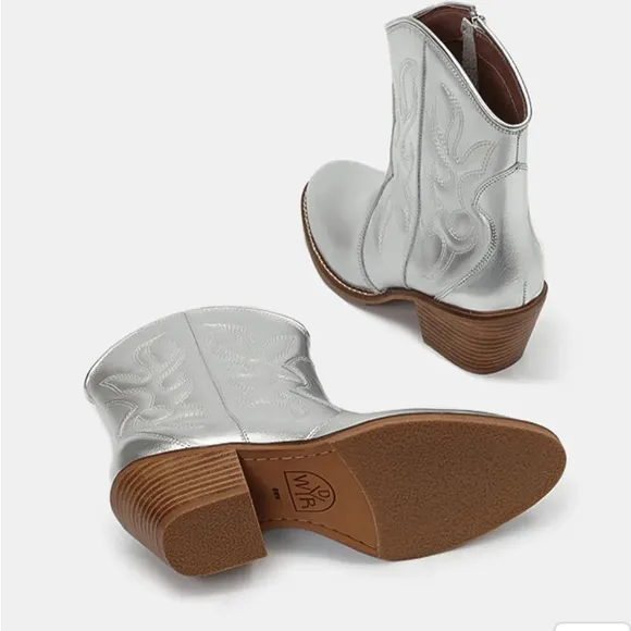 Silver Jolene Embroidered Western Leather Ankle Boots