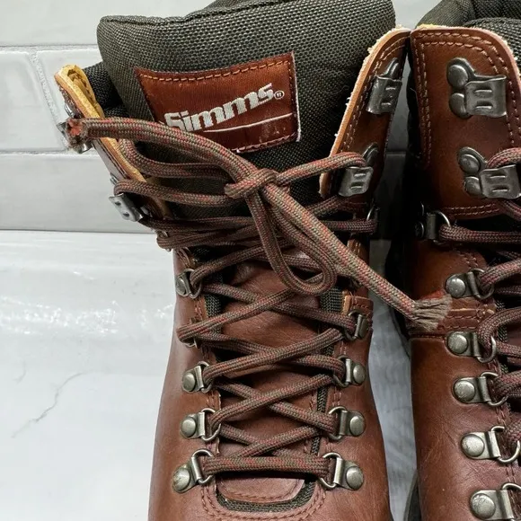 Simms Freestone Boots Mens Sz 9 Brown Leather Fly Fishing Felt Sole Wading Boots
