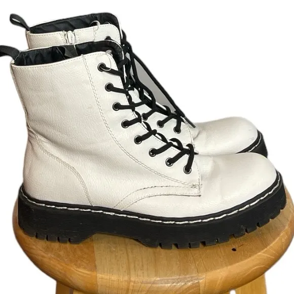Sincerely Jules White Leather Harley Lug Combat Boots Size 10