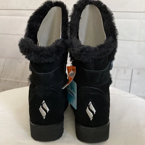 Skechers Size 5 Keepsakes Wedge-cozi Peak Black Suede Boots