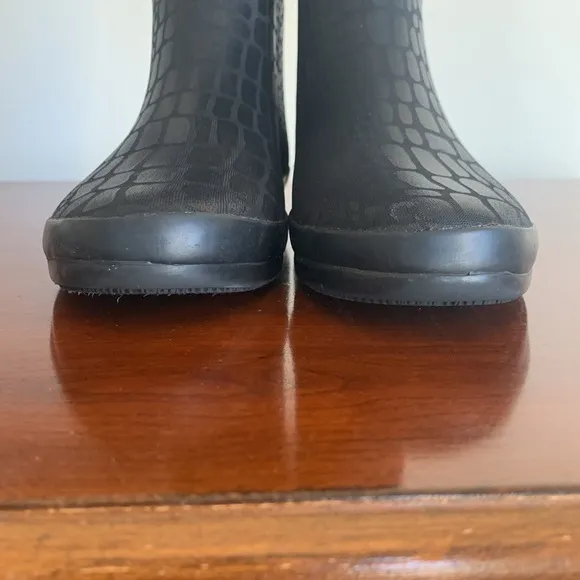 Snake Print Embossed Rubber Rain Boots‎ Tall Waterproof Wellington Size 8