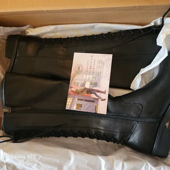 Sofft &quot;Sharnell II&quot; Black Leather boots. NIB. Size 6