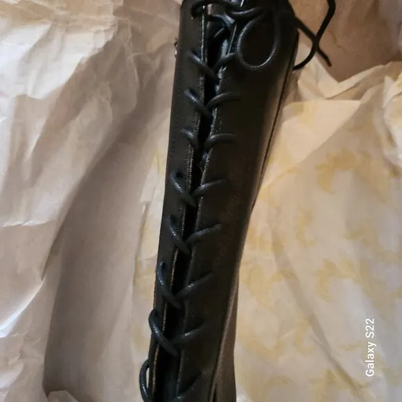 Sofft &quot;Sharnell II&quot; Black Leather boots. NIB. Size 6