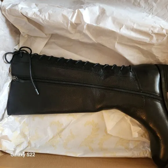 Sofft &quot;Sharnell II&quot; Black Leather boots. NIB. Size 6
