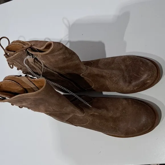Sofft Sharnell Low Leather Lace-Up Boots
