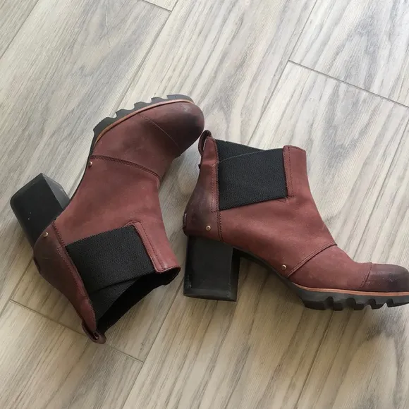 Sorel Addington Chunky Heel Booties