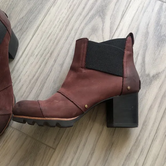Sorel Addington Chunky Heel Booties