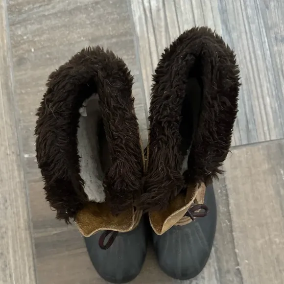 Sorel badger snow boots size 4