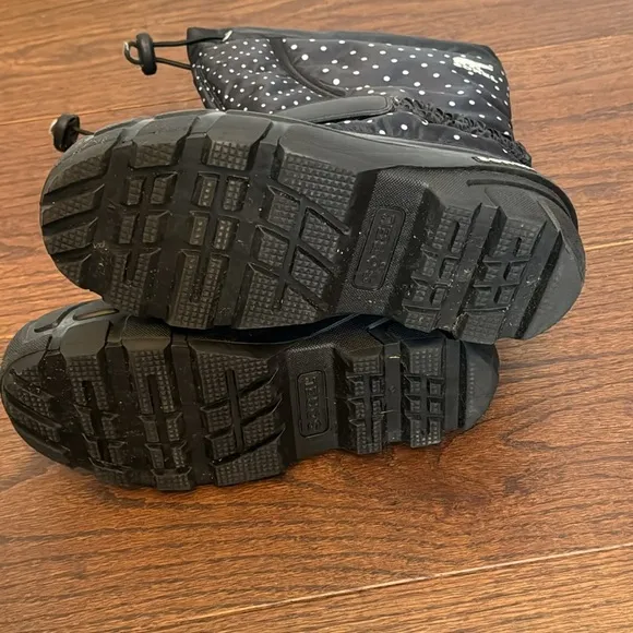 Sorel Black and White Snow Boots Size 2