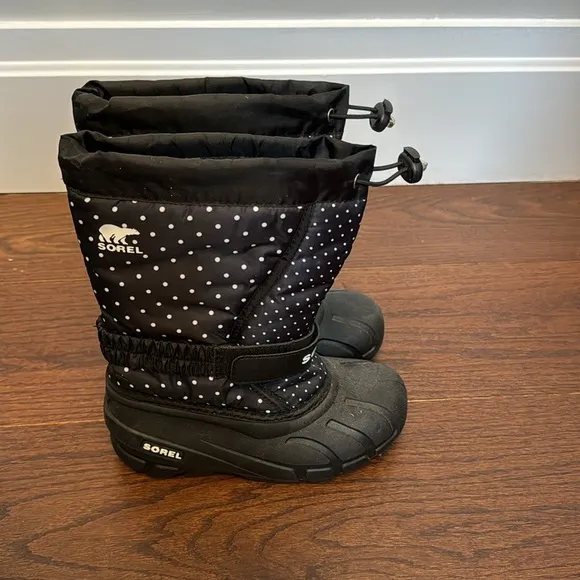 Sorel Black and White Snow Boots Size 2