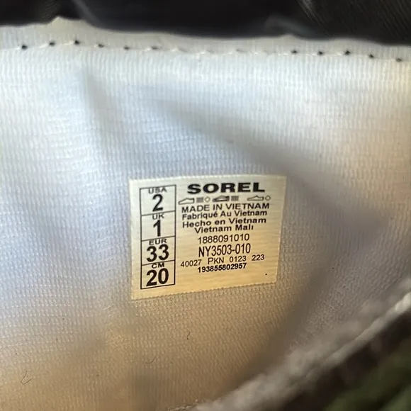 Sorel Black and White Snow Boots Size 2