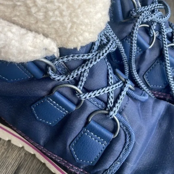 Sorel boots Women's explorer carnival boot size 9.5 Blue boots