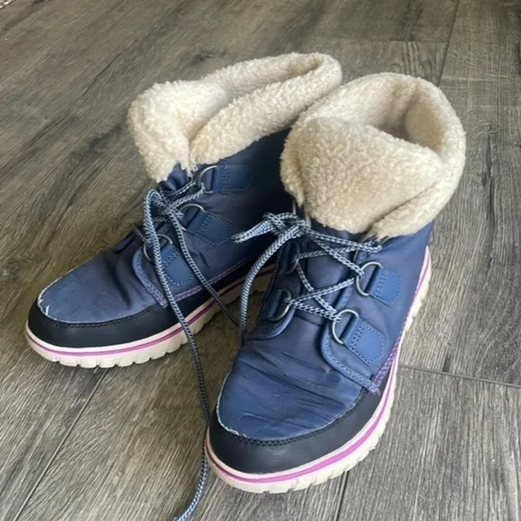 Sorel boots Women's explorer carnival boot size 9.5 Blue boots