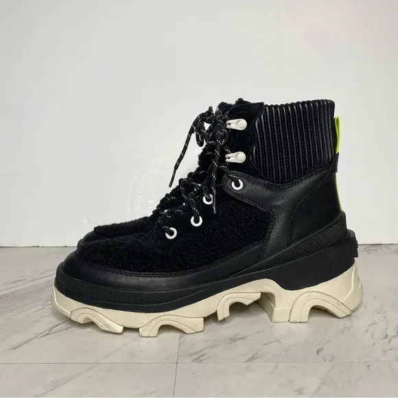 Sorel Brex Black Cozy Lace Up Chunky Sole Boot 8