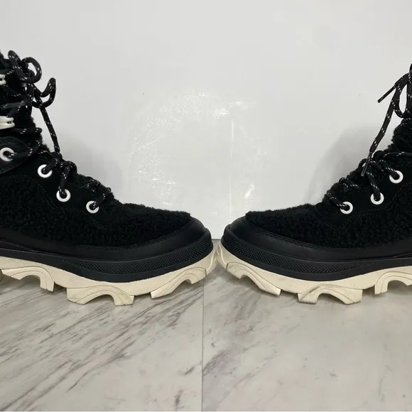 Sorel Brex Black Cozy Lace Up Chunky Sole Boot 8